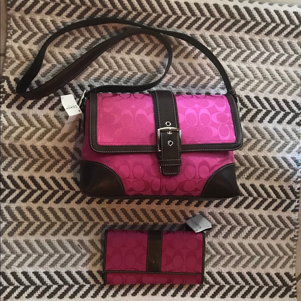 ✨HP✨Coach purse and wallet